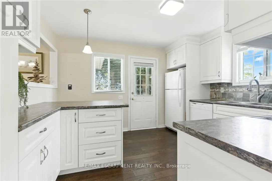 360 SILVERBIRCH BOULEVARD