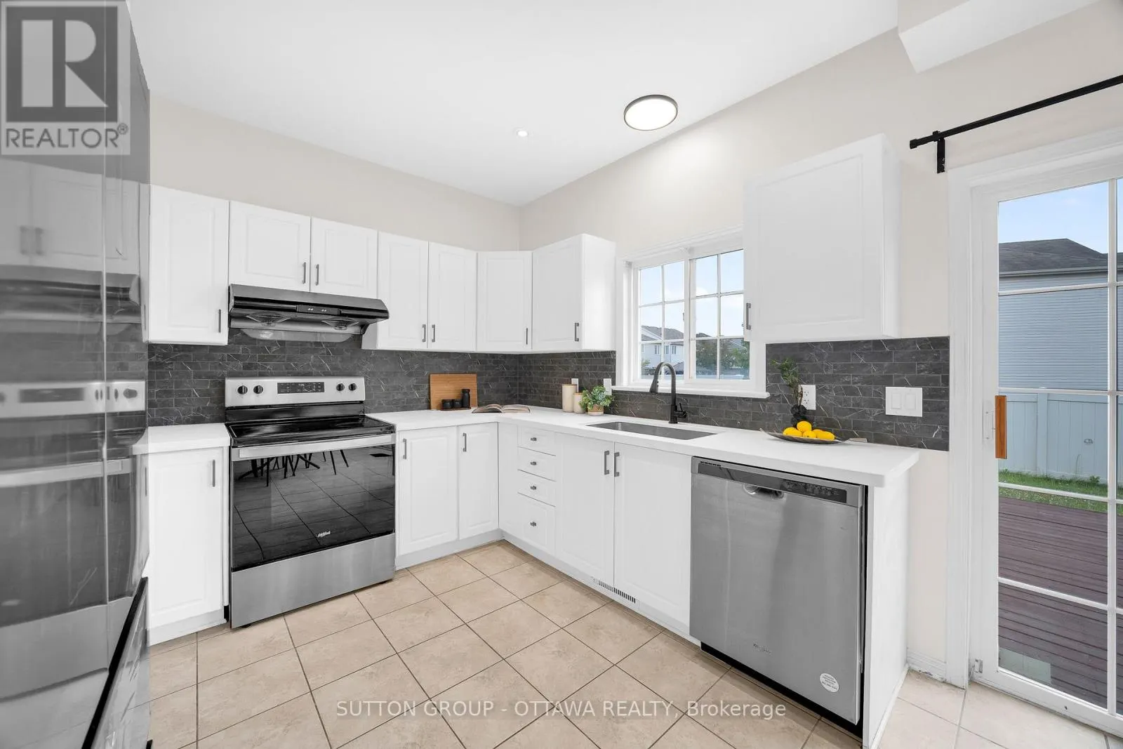151 WINDANCE CRESCENT