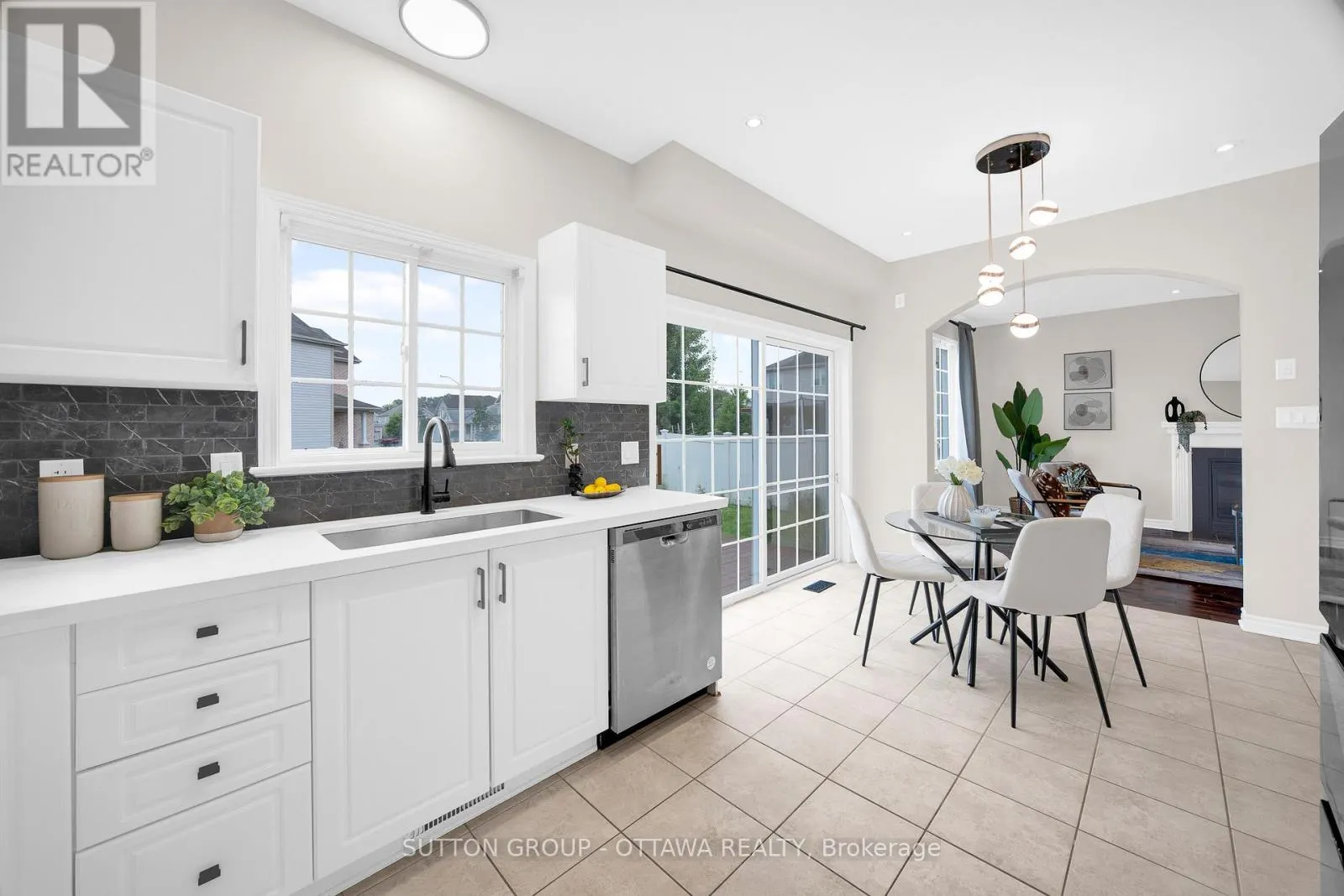151 WINDANCE CRESCENT