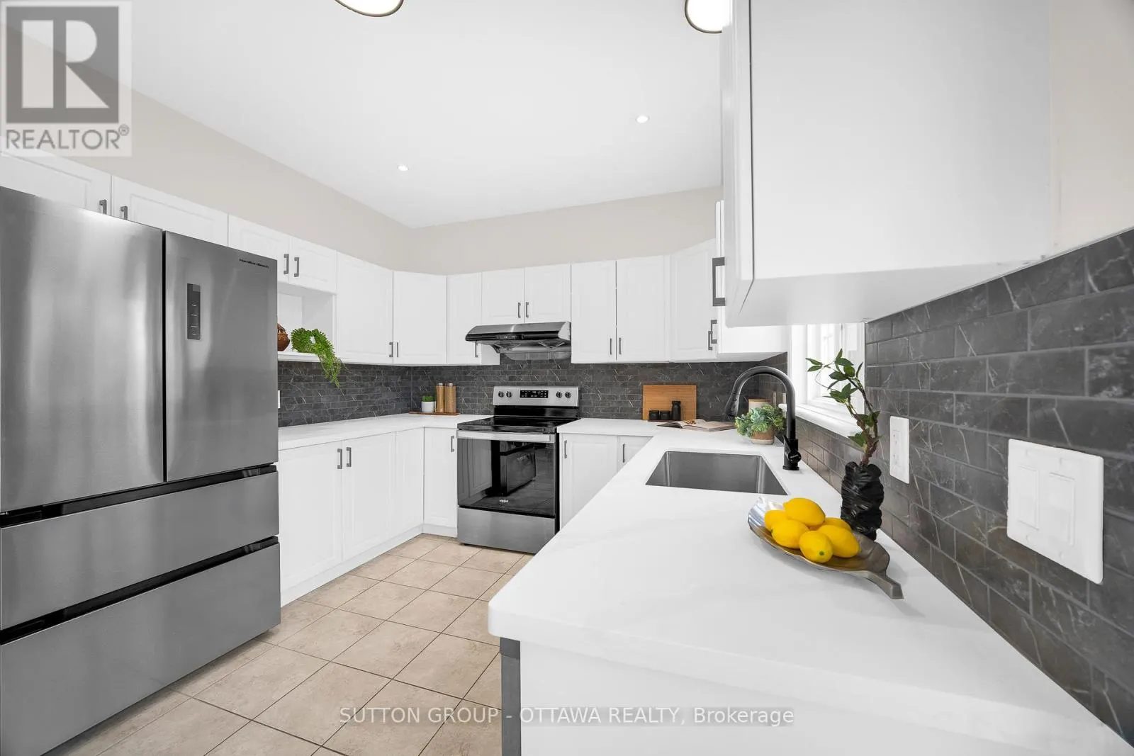 151 WINDANCE CRESCENT