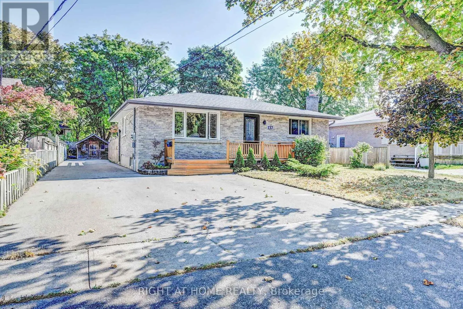 137 COUNTRY CLUB DRIVE