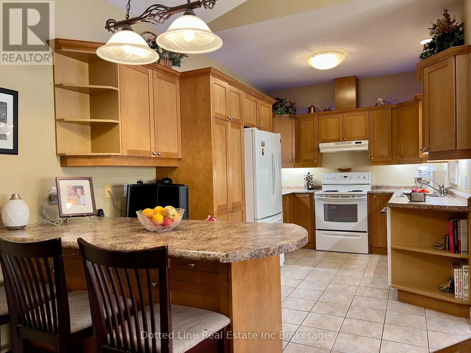 11 - 500 LAKEVIEW DRIVE, #11