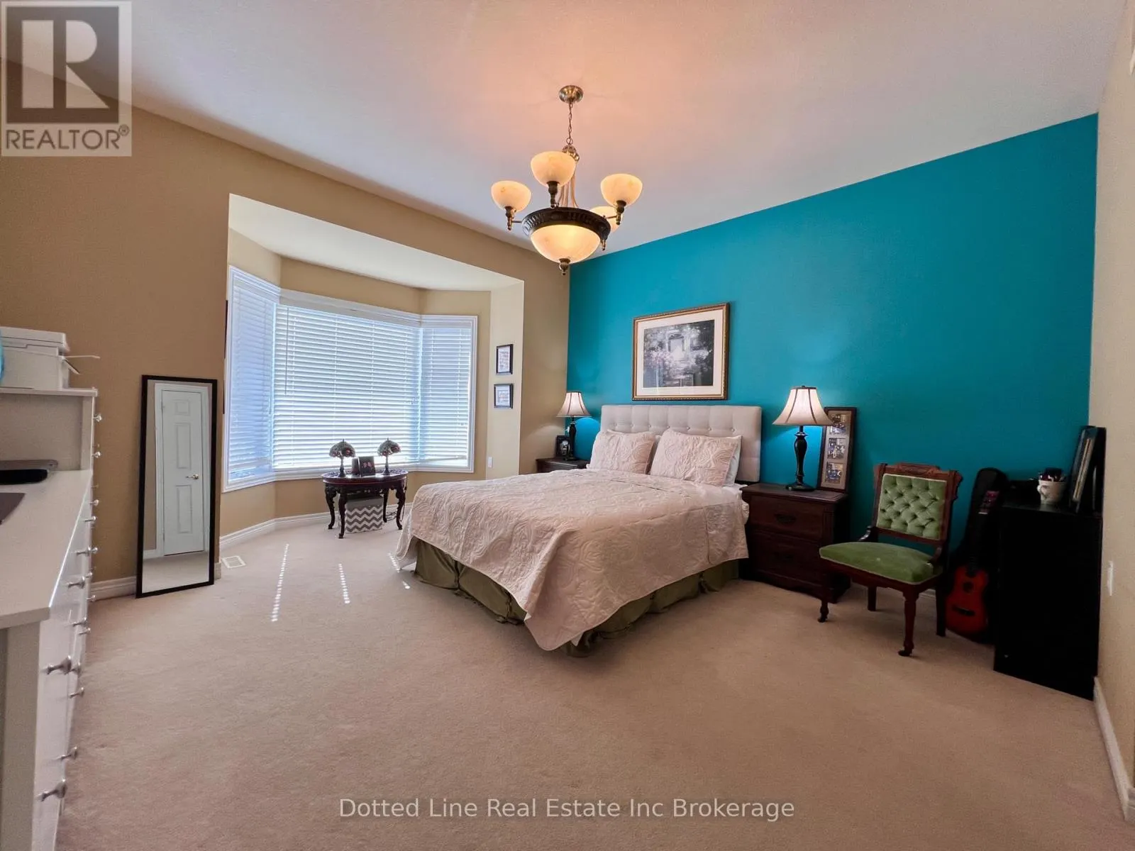 11 - 500 LAKEVIEW DRIVE, #11
