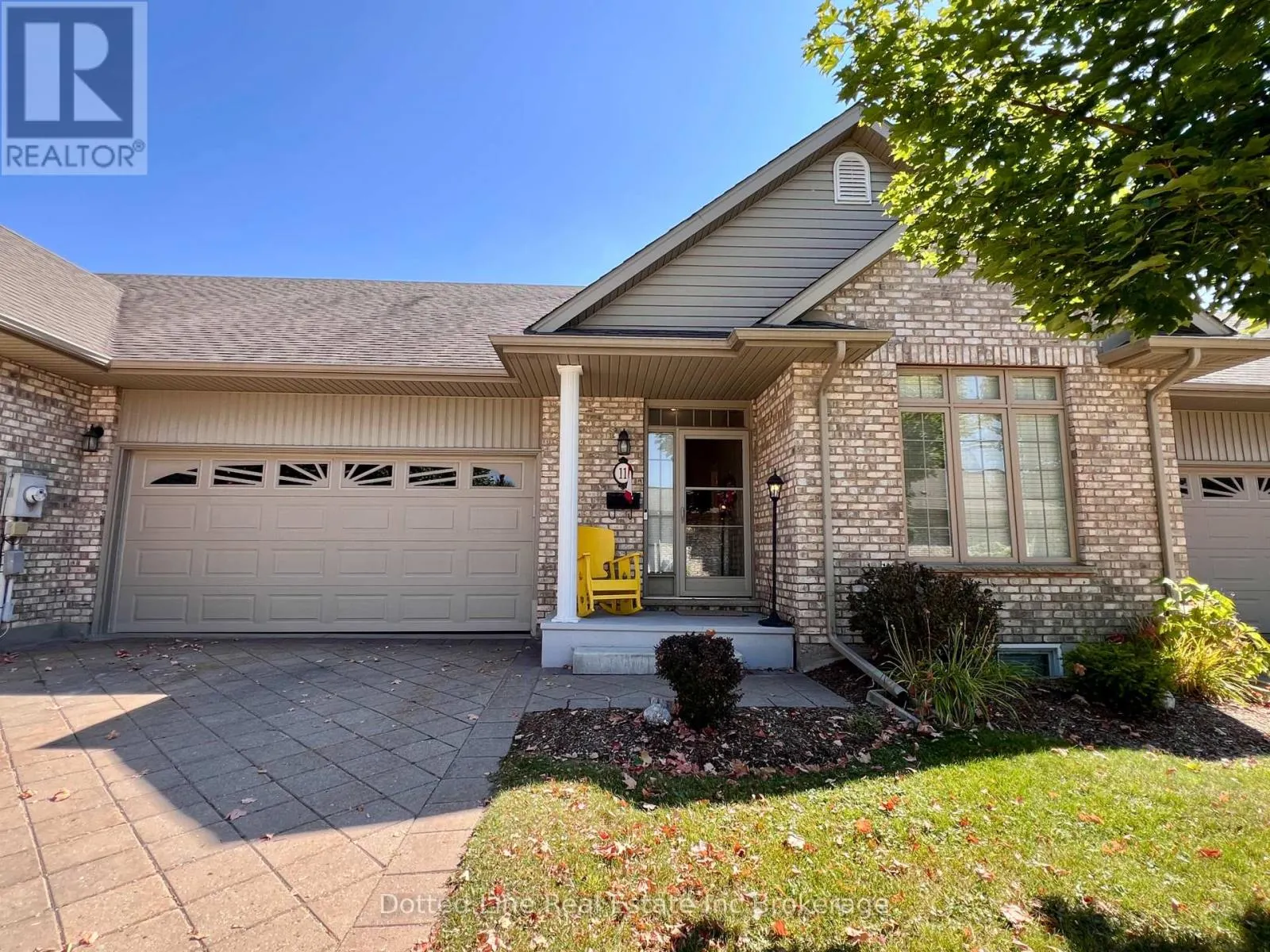 11 - 500 LAKEVIEW DRIVE, #11