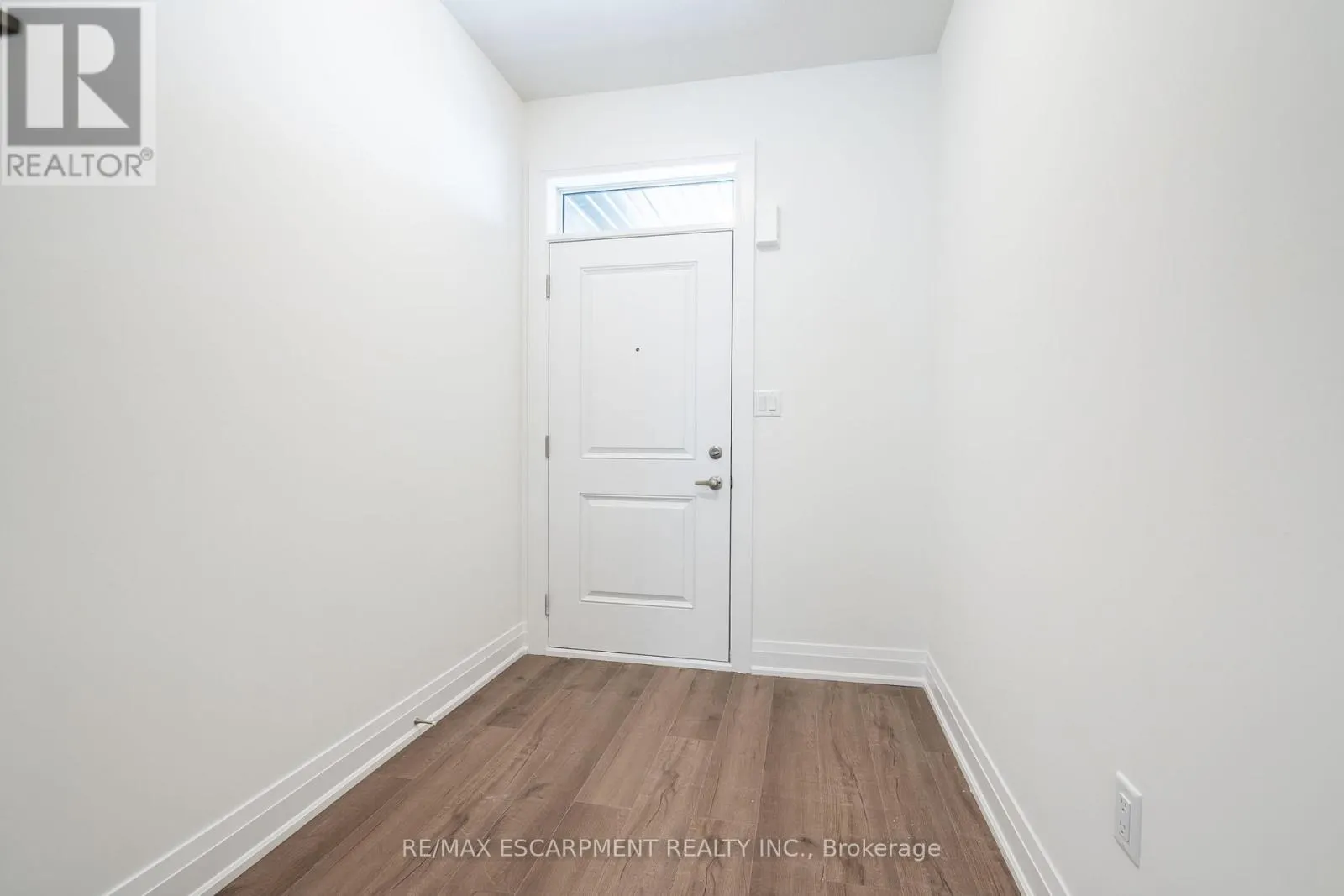 20 CLEAR VALLEY LANE