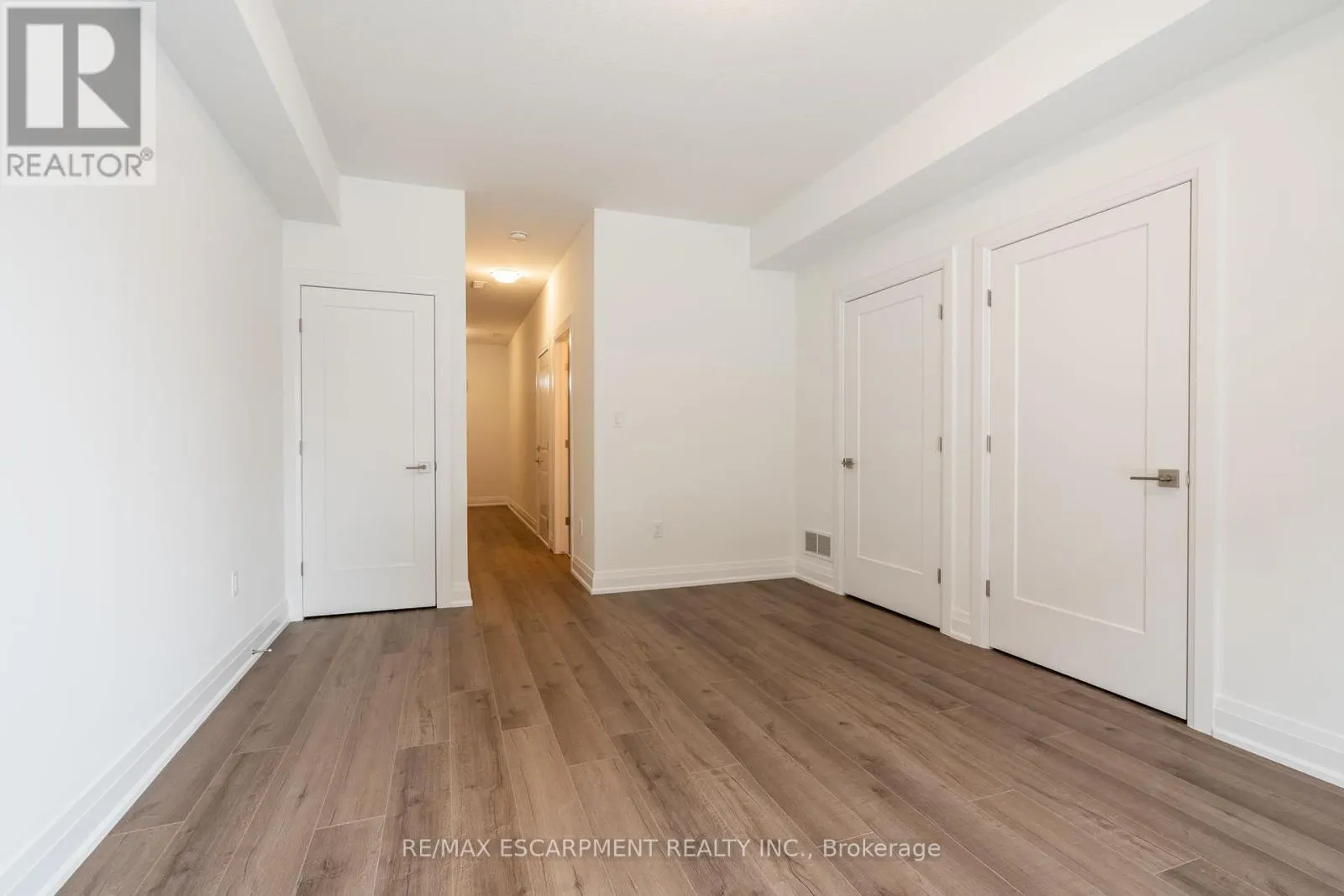 20 CLEAR VALLEY LANE