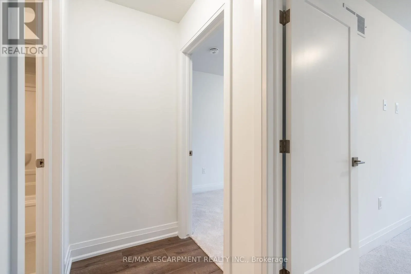 20 CLEAR VALLEY LANE