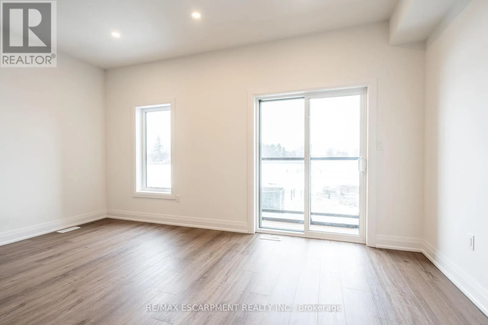 20 CLEAR VALLEY LANE