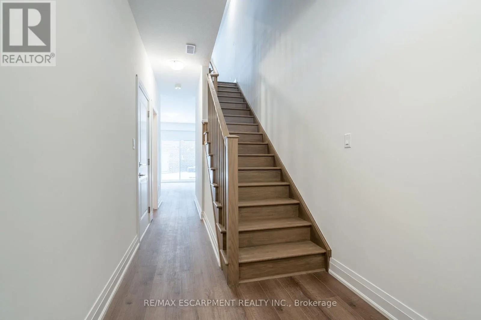 20 CLEAR VALLEY LANE