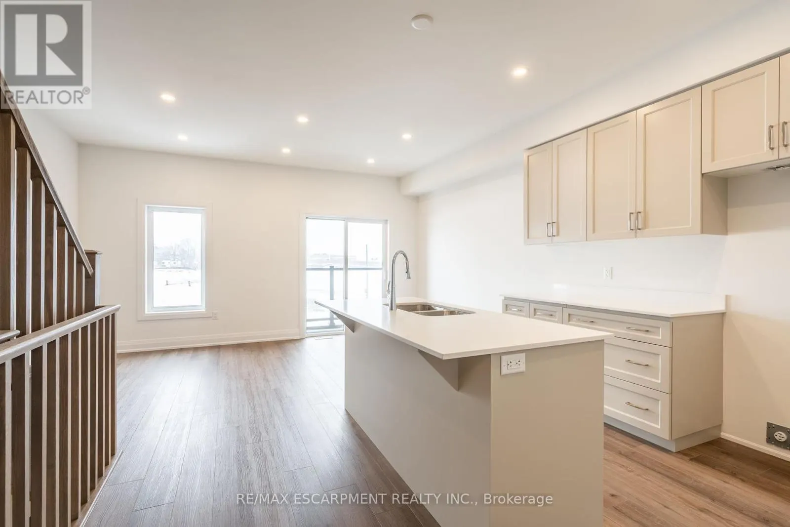 20 CLEAR VALLEY LANE
