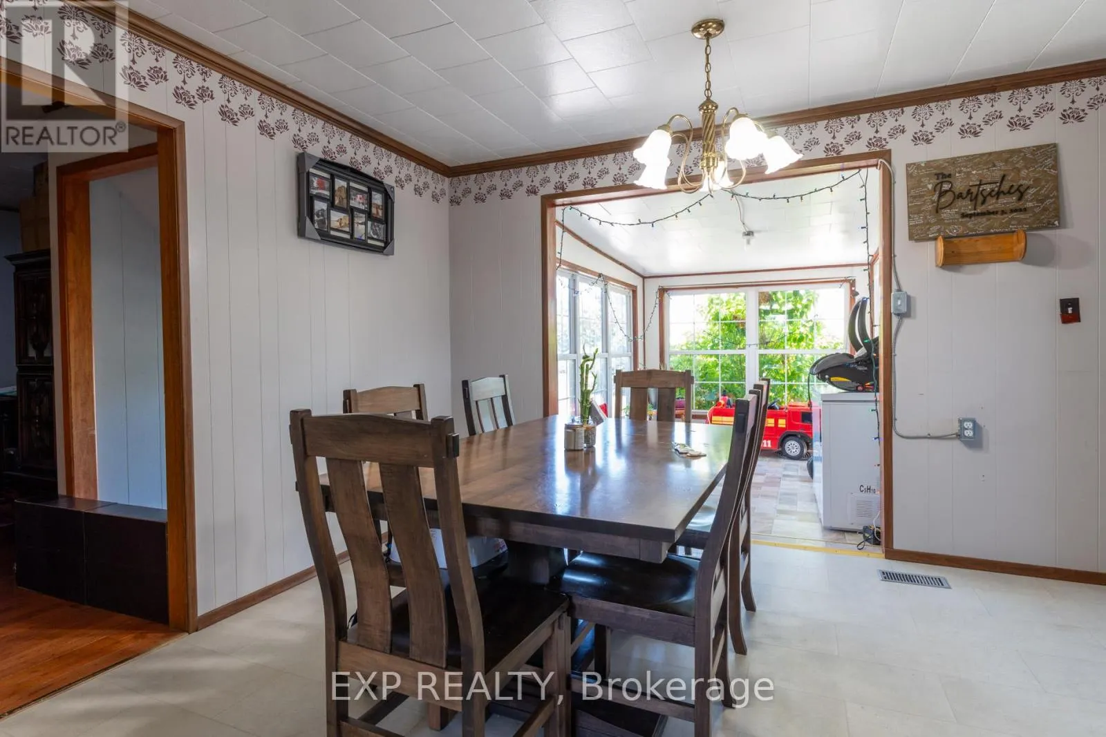 926 FAIRGROUND ROAD