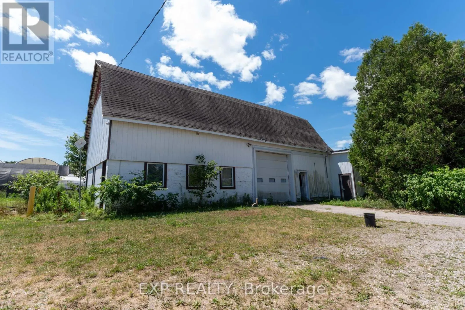 926 FAIRGROUND ROAD