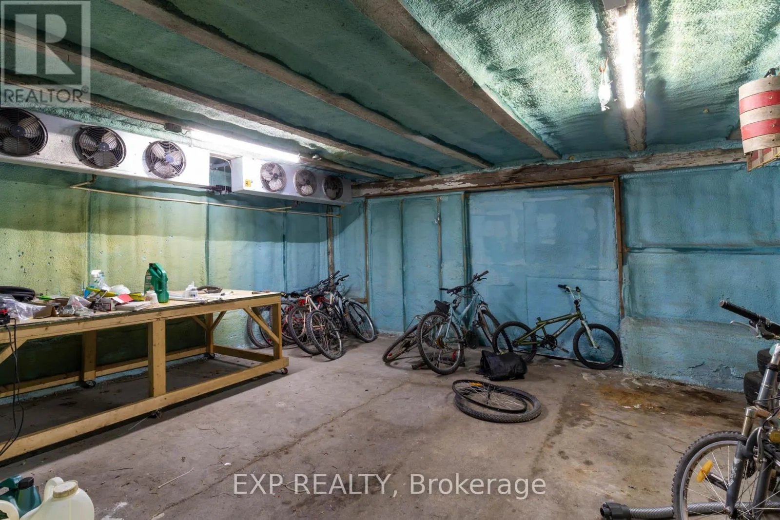 926 FAIRGROUND ROAD