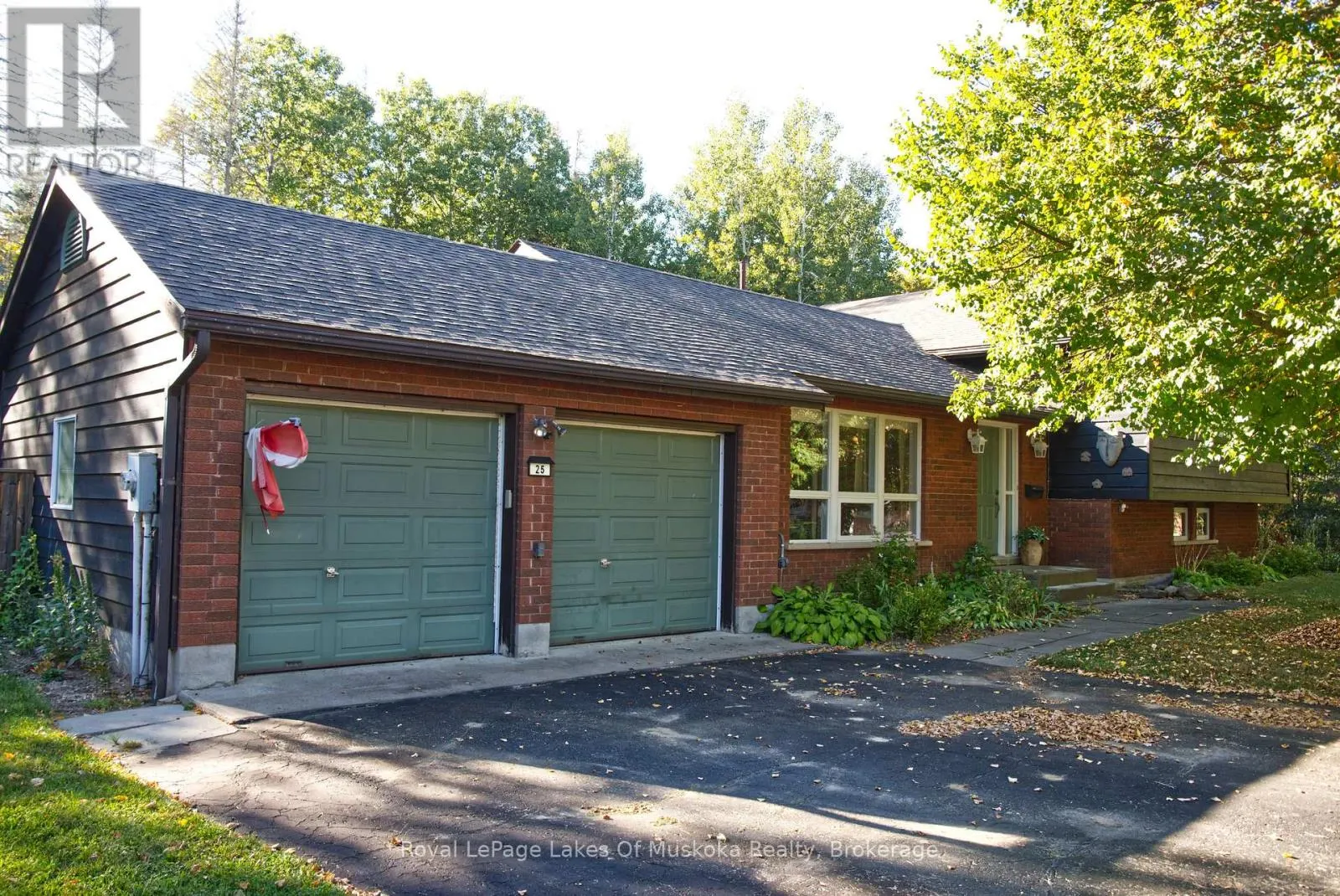 25 CEDAR COURT