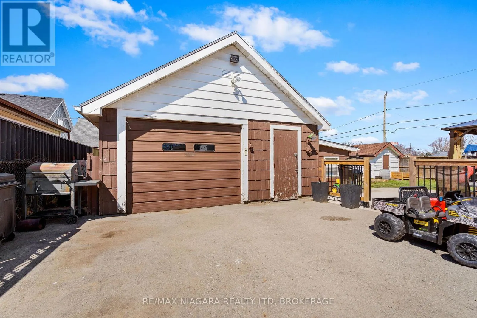 201 KNOLL STREET