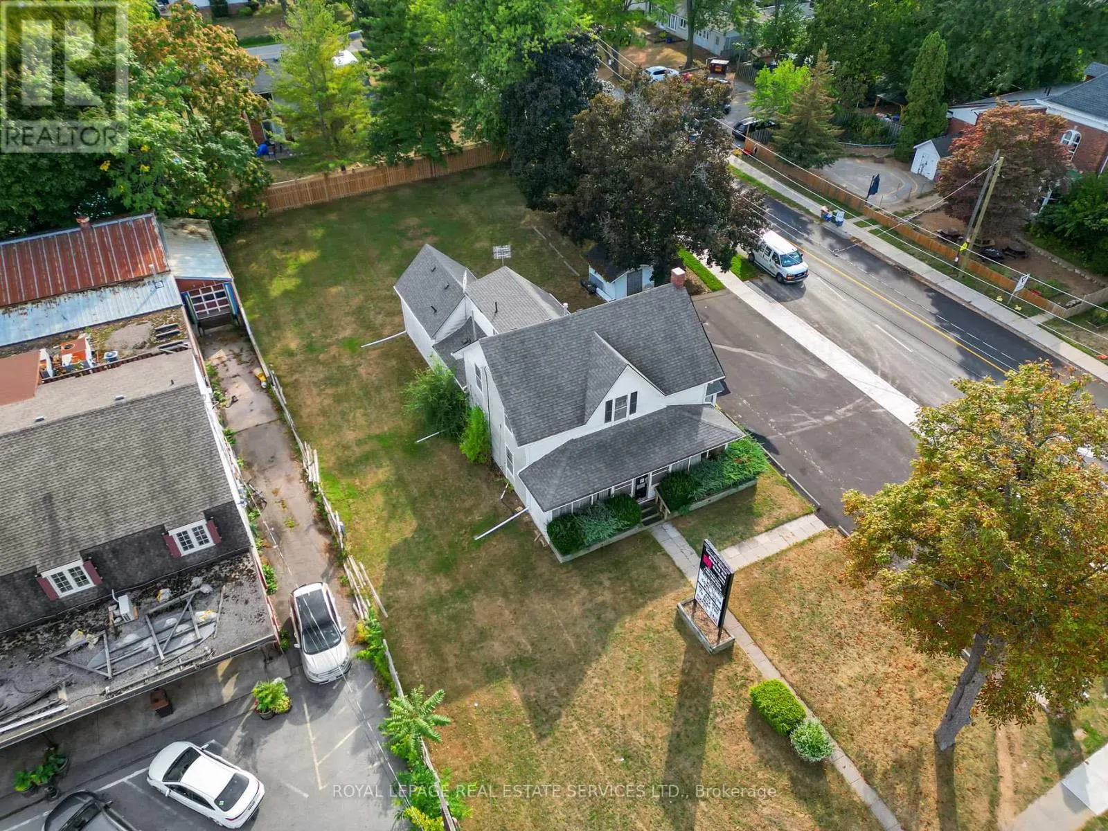 132 MAIN STREET E