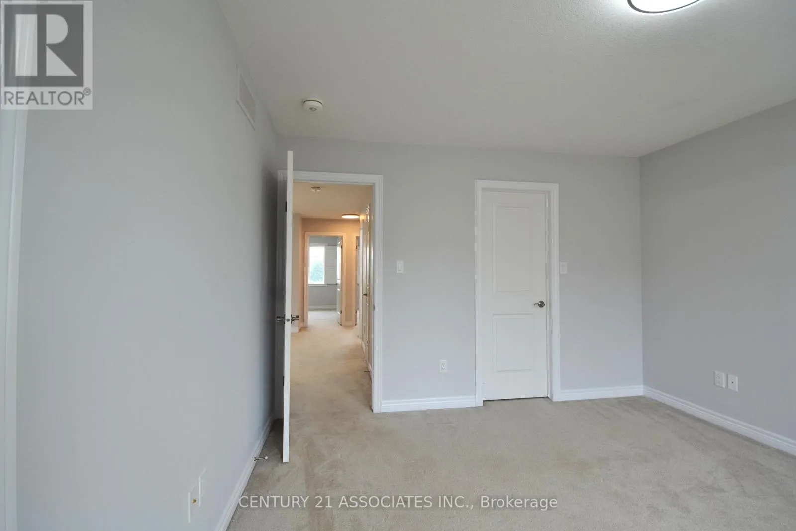 6 - 98 SHOREVIEW PLACE