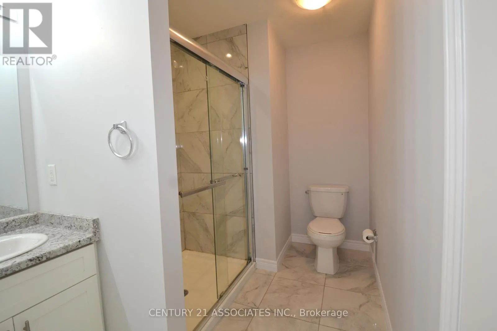 6 - 98 SHOREVIEW PLACE