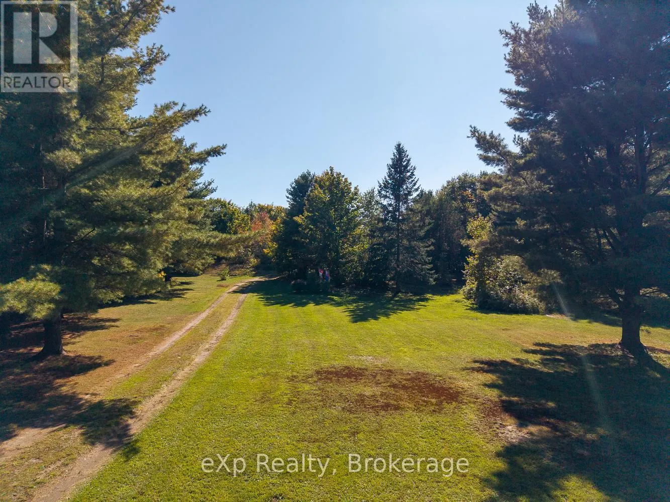 32 MCKELLAR LAKE ROAD