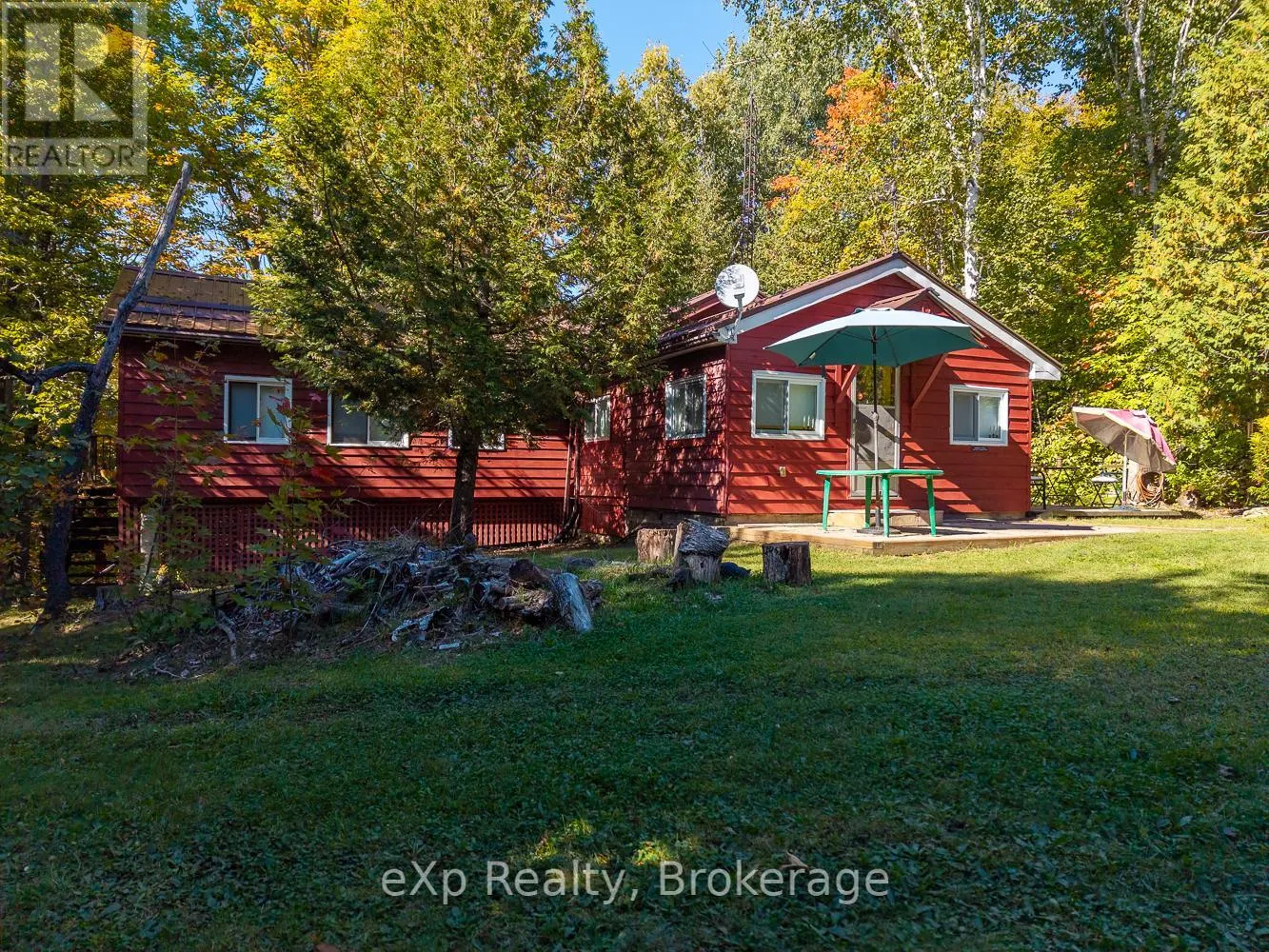 32 MCKELLAR LAKE ROAD