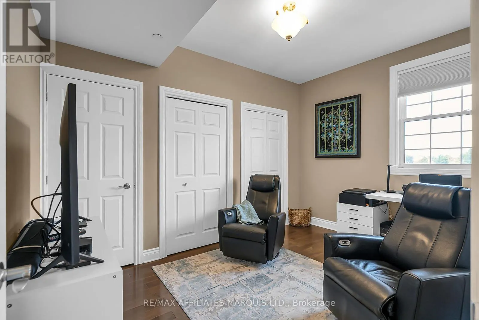 403 - 321 WATER STREET W