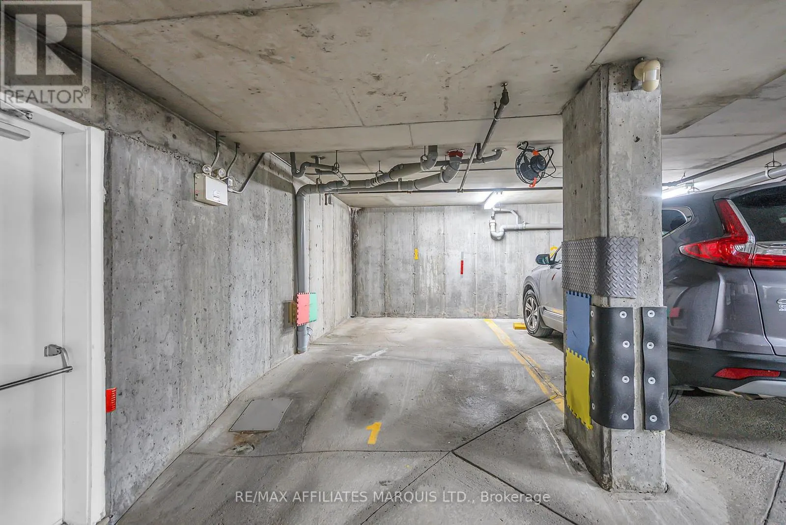 403 - 321 WATER STREET W