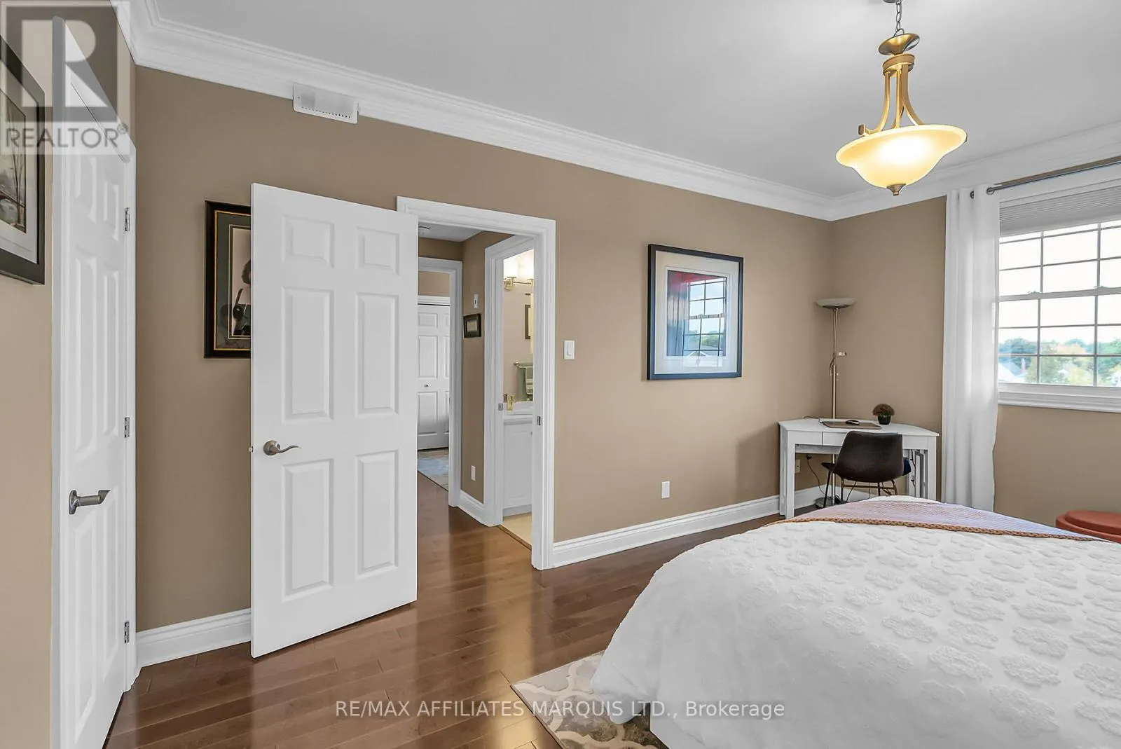 403 - 321 WATER STREET W