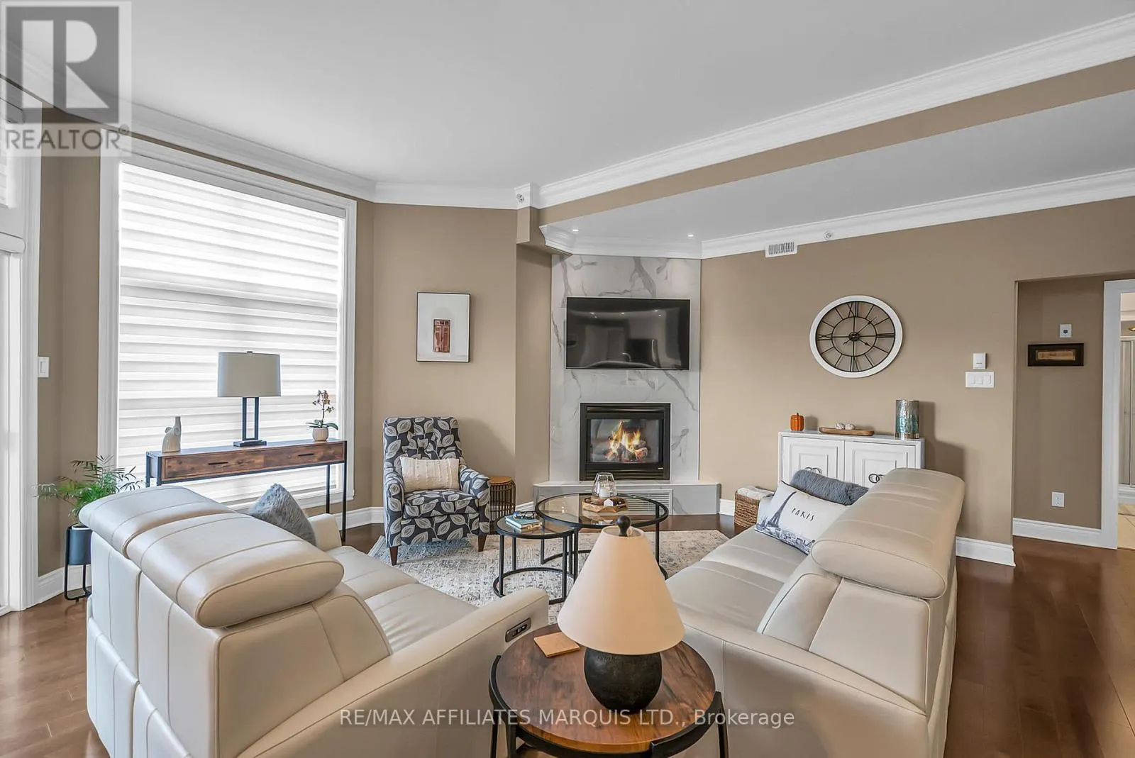 403 - 321 WATER STREET W