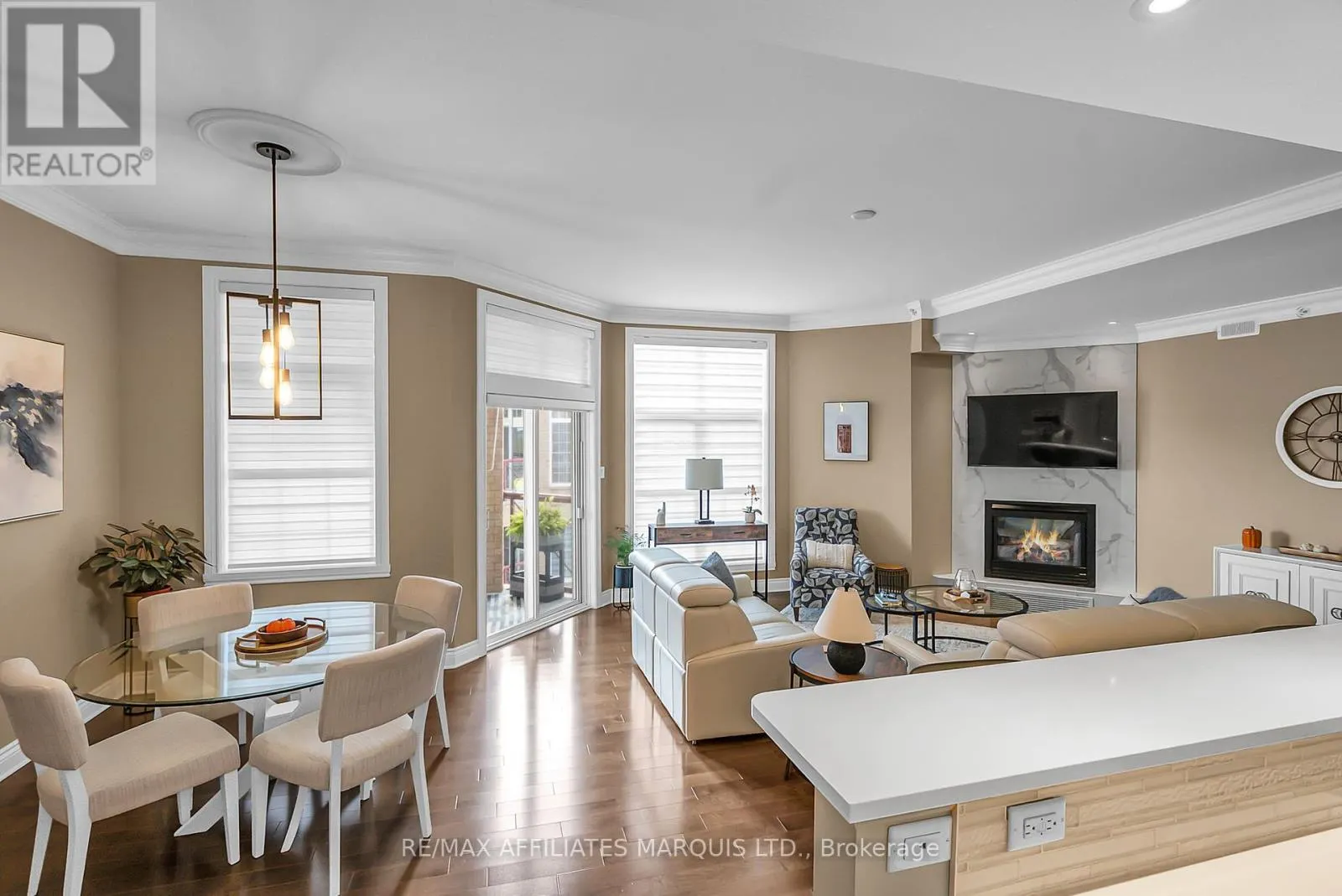 403 - 321 WATER STREET W