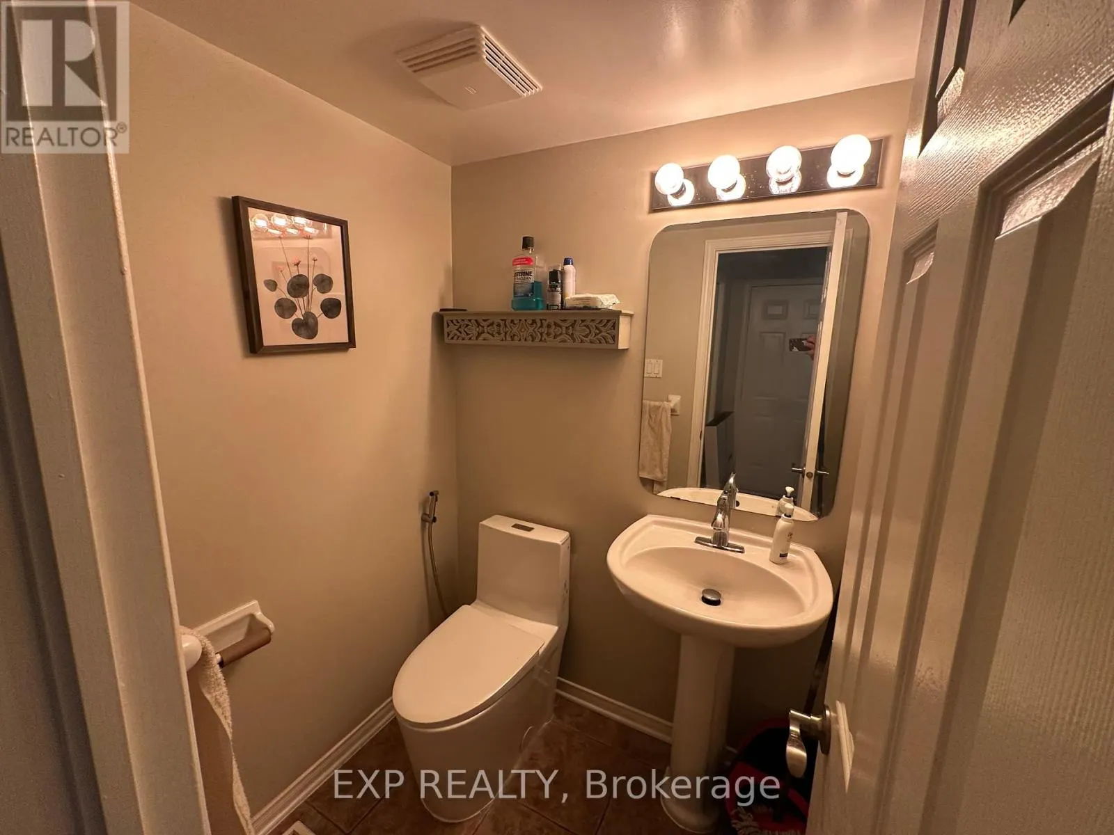 272 CLARIDGE DRIVE