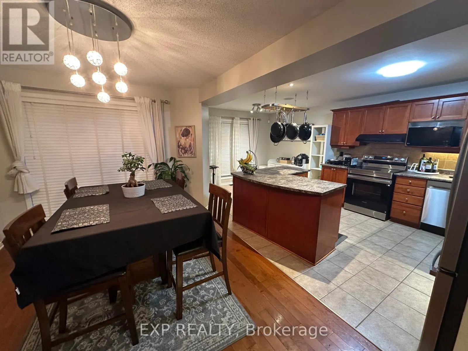 272 CLARIDGE DRIVE