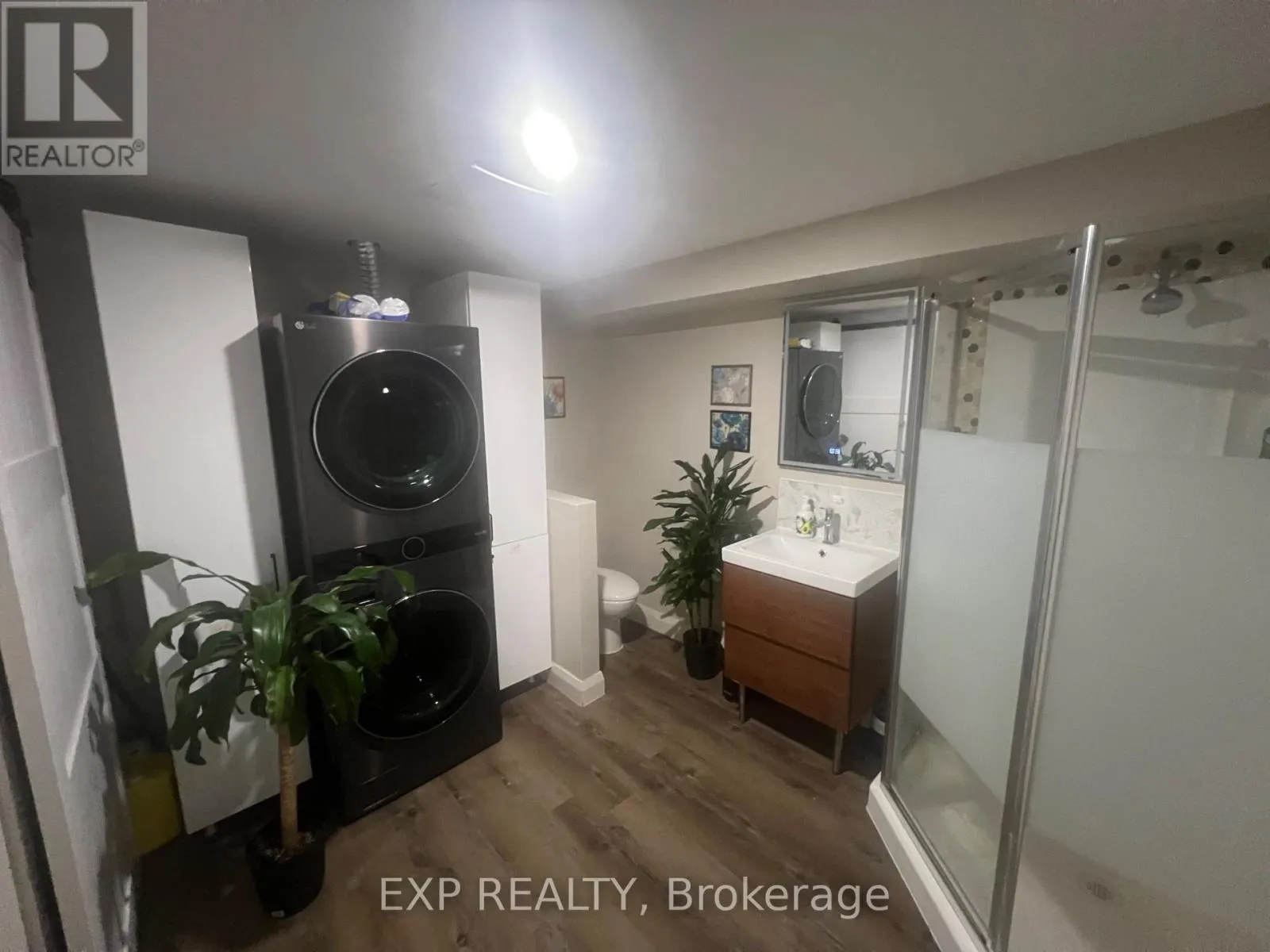 272 CLARIDGE DRIVE
