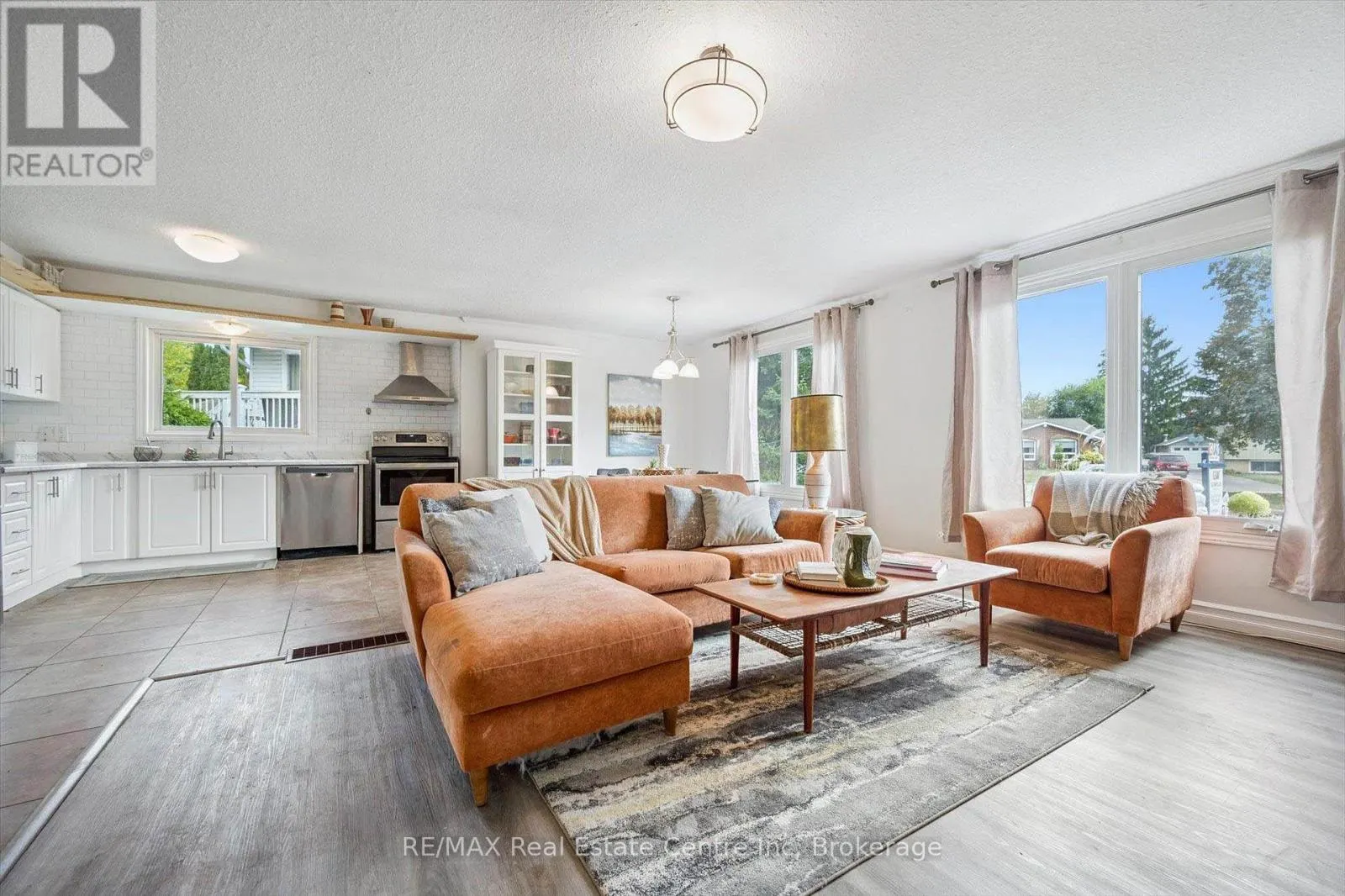15 AVRA COURT