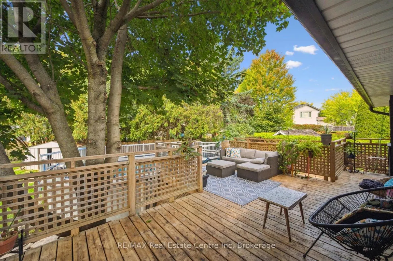 15 AVRA COURT