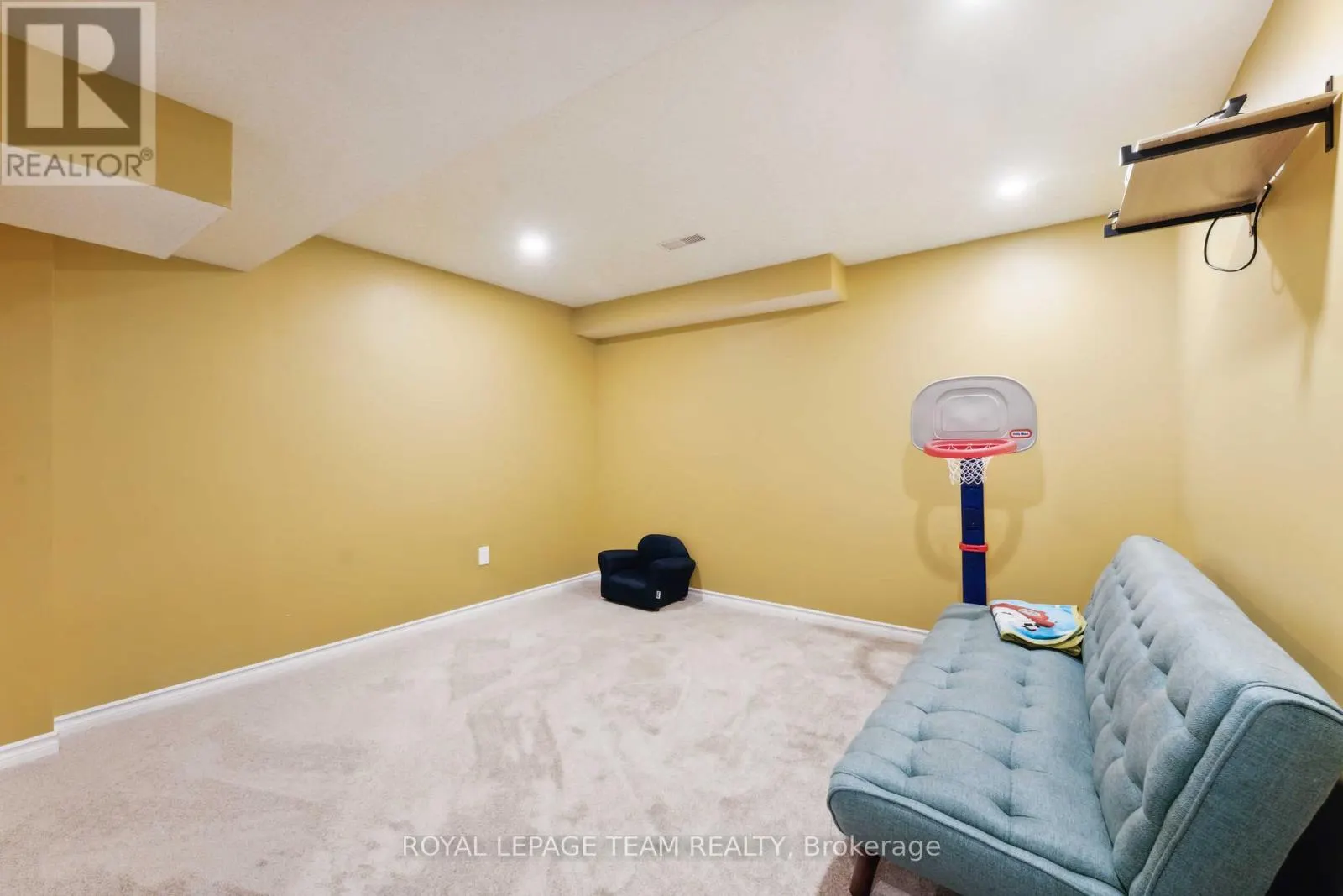 52 TAPADERO AVENUE