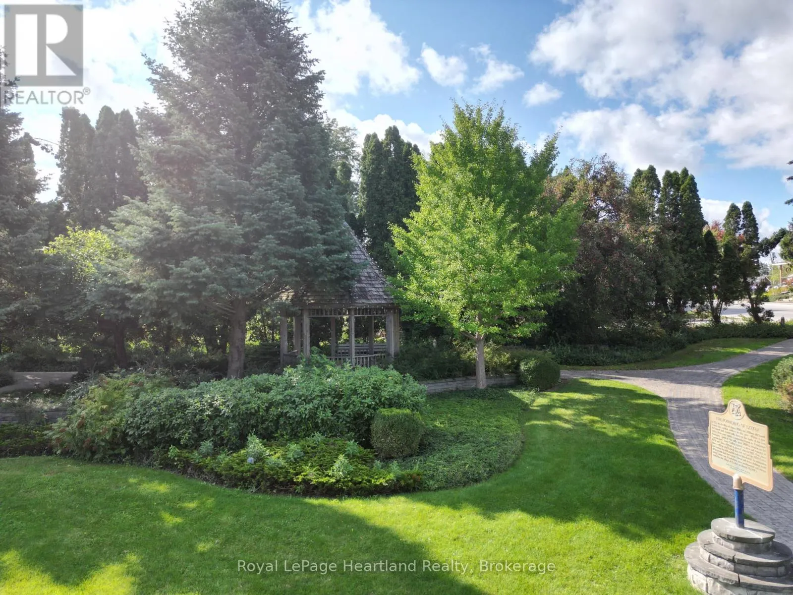 34 MAIN STREET S