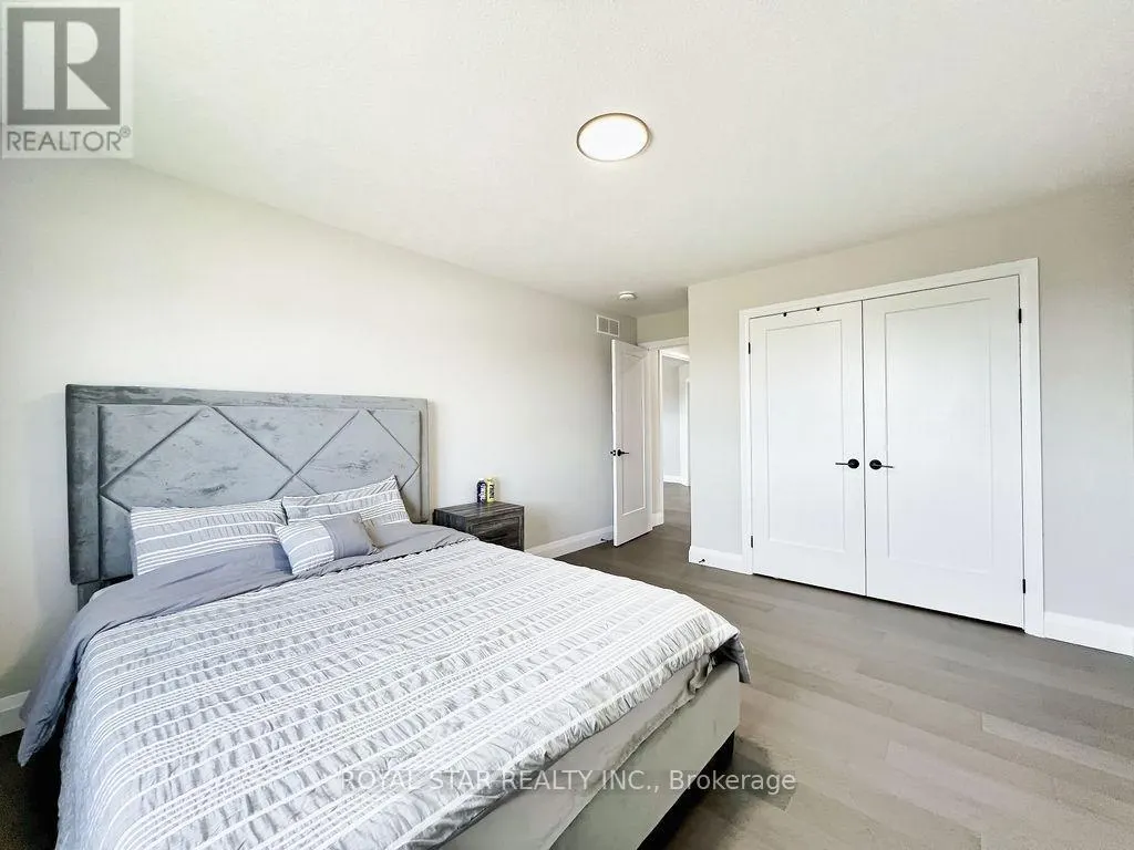 38 CHARLES CURRIE CRESCENT