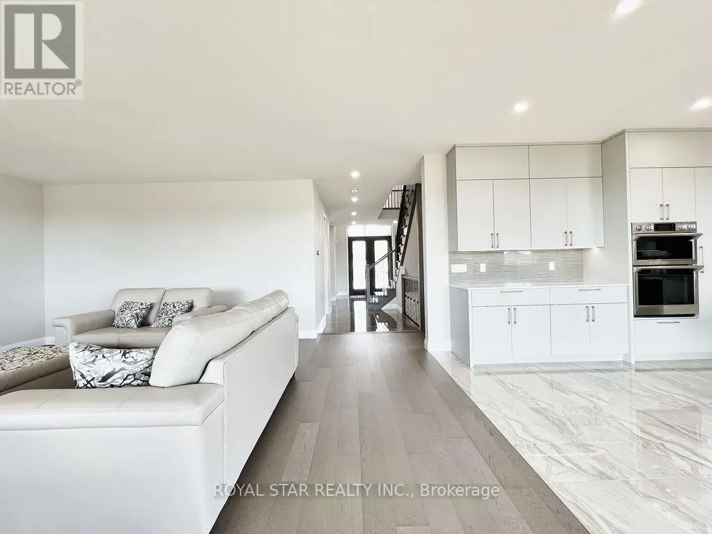 38 CHARLES CURRIE CRESCENT