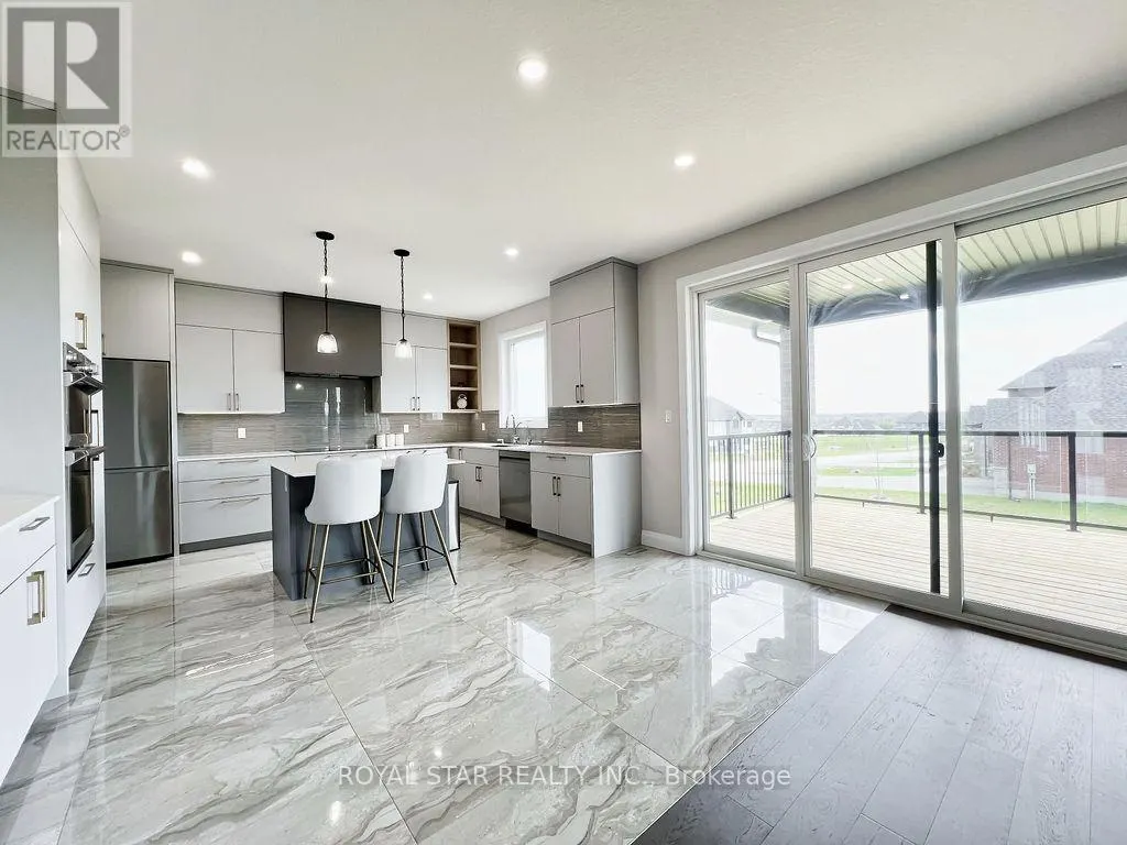 38 CHARLES CURRIE CRESCENT