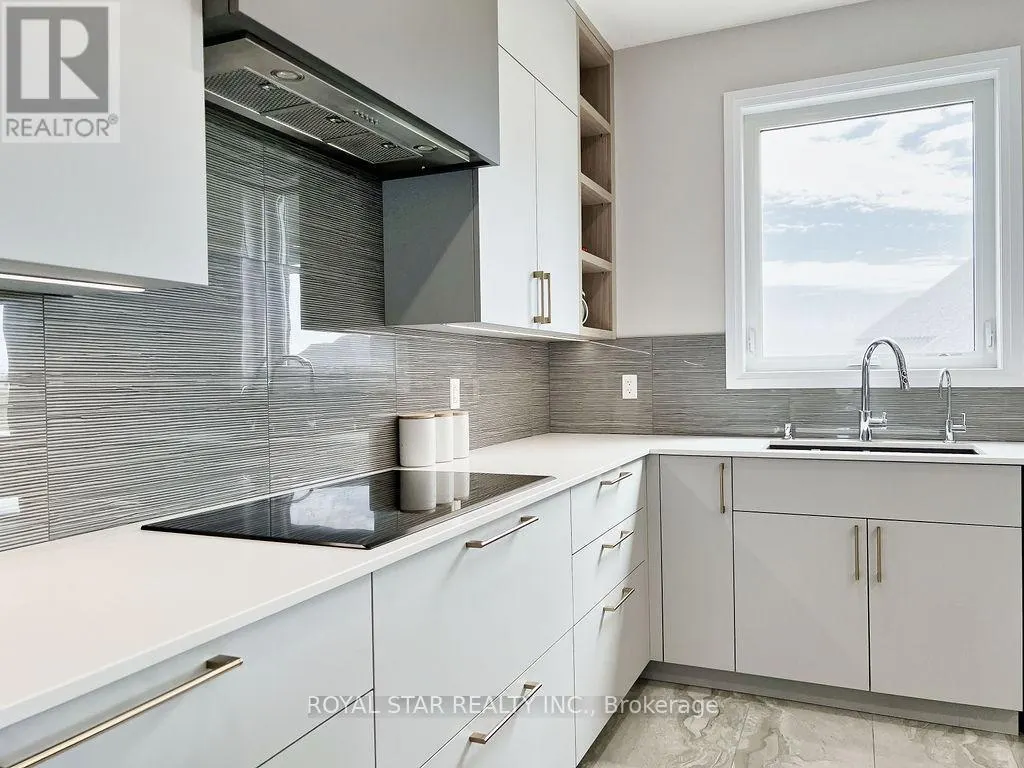 38 CHARLES CURRIE CRESCENT