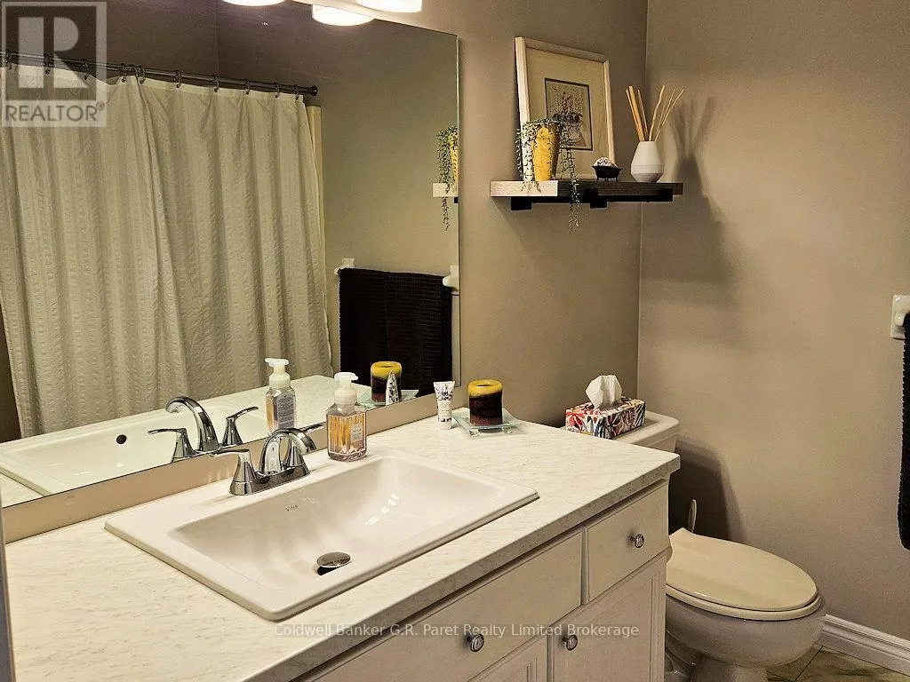 6 - 622 WHARNCLIFFE RD. SOUTH ROAD, #6