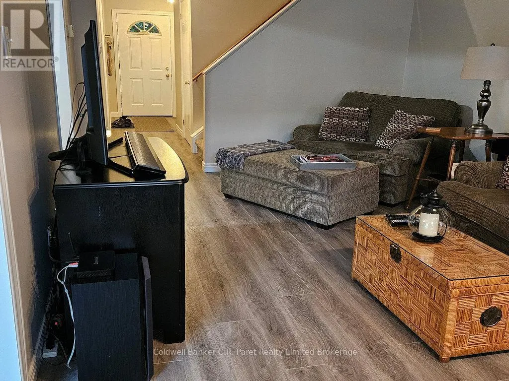 6 - 622 WHARNCLIFFE RD. SOUTH ROAD, #6