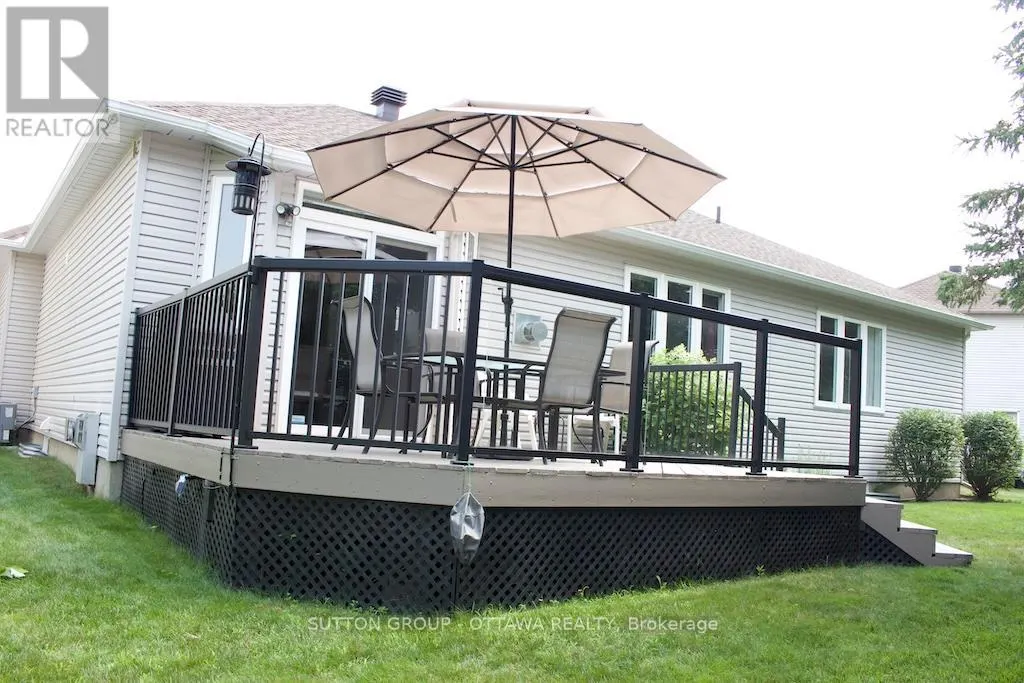 18 SIROCCO CRESCENT