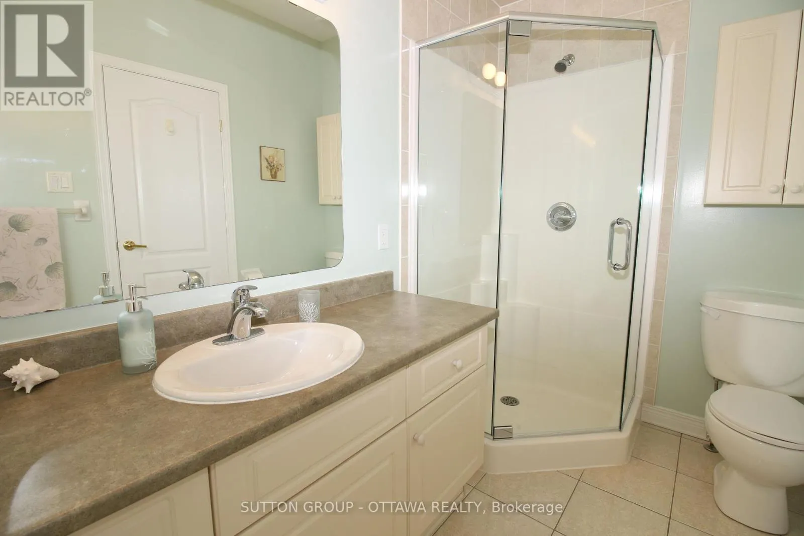 18 SIROCCO CRESCENT