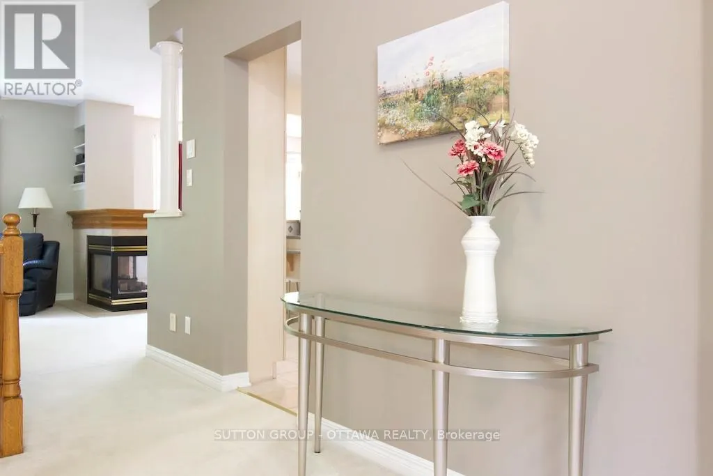 18 SIROCCO CRESCENT