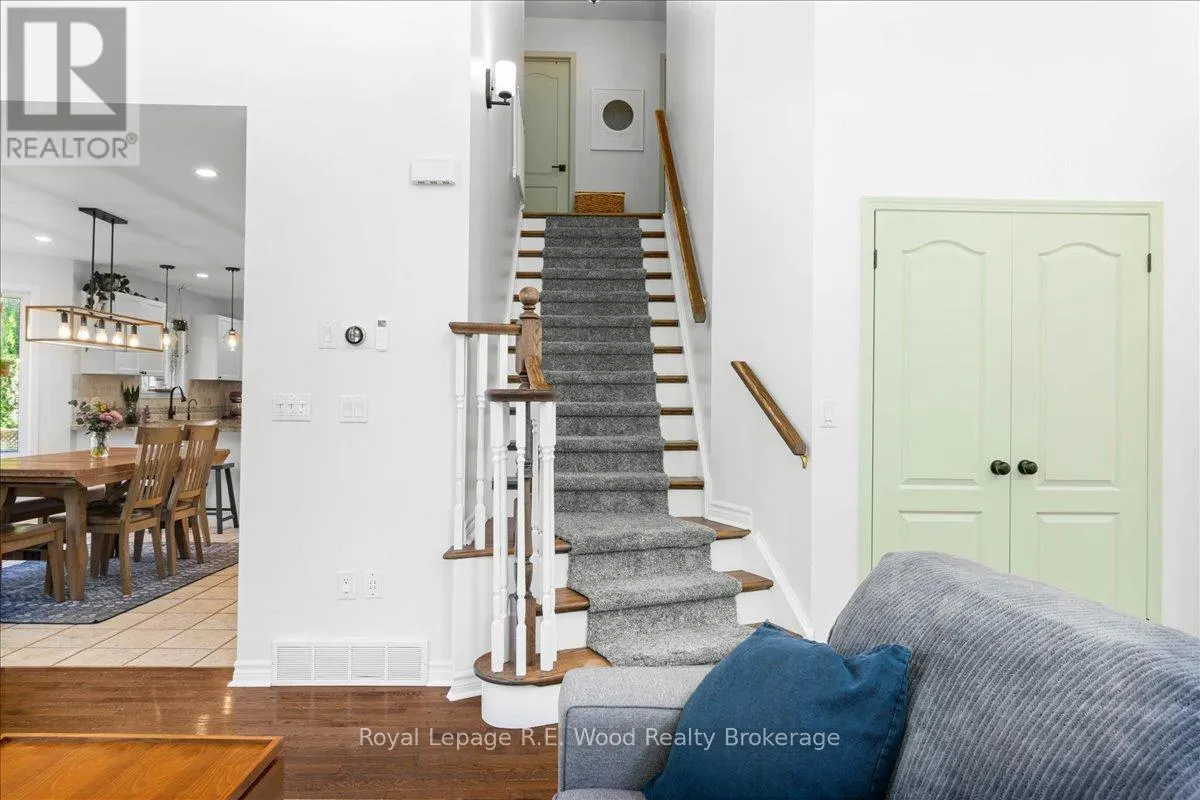 6 OWEN STREET