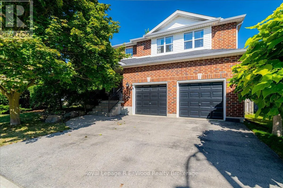 6 OWEN STREET