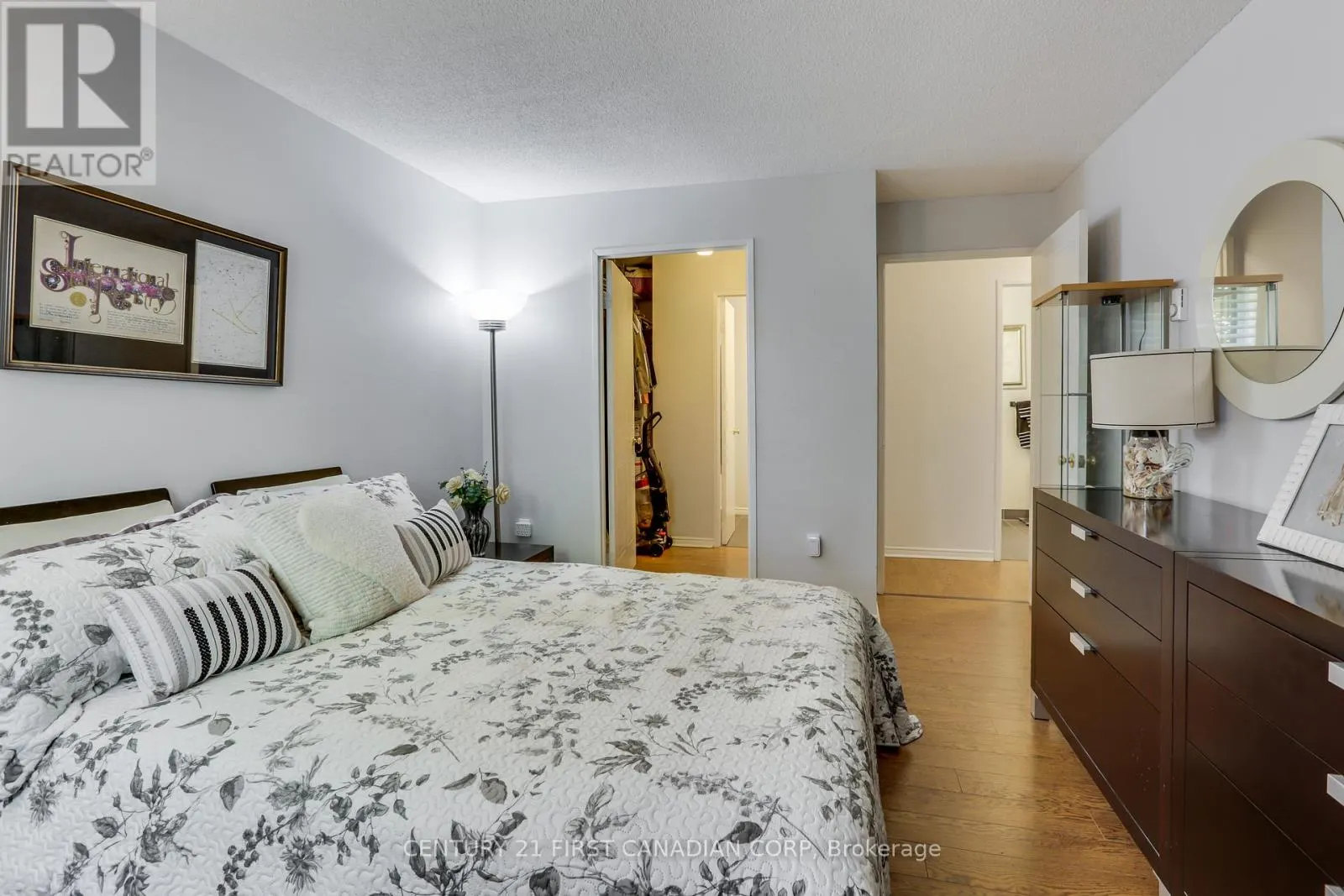 201 - 76 BASELINE ROAD W, #201