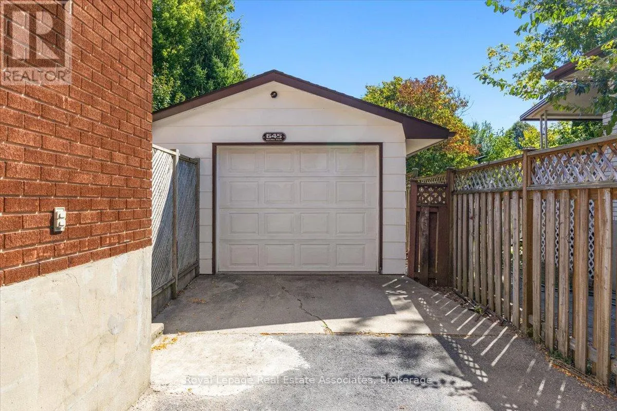 645 SEVILLA PARK PLACE