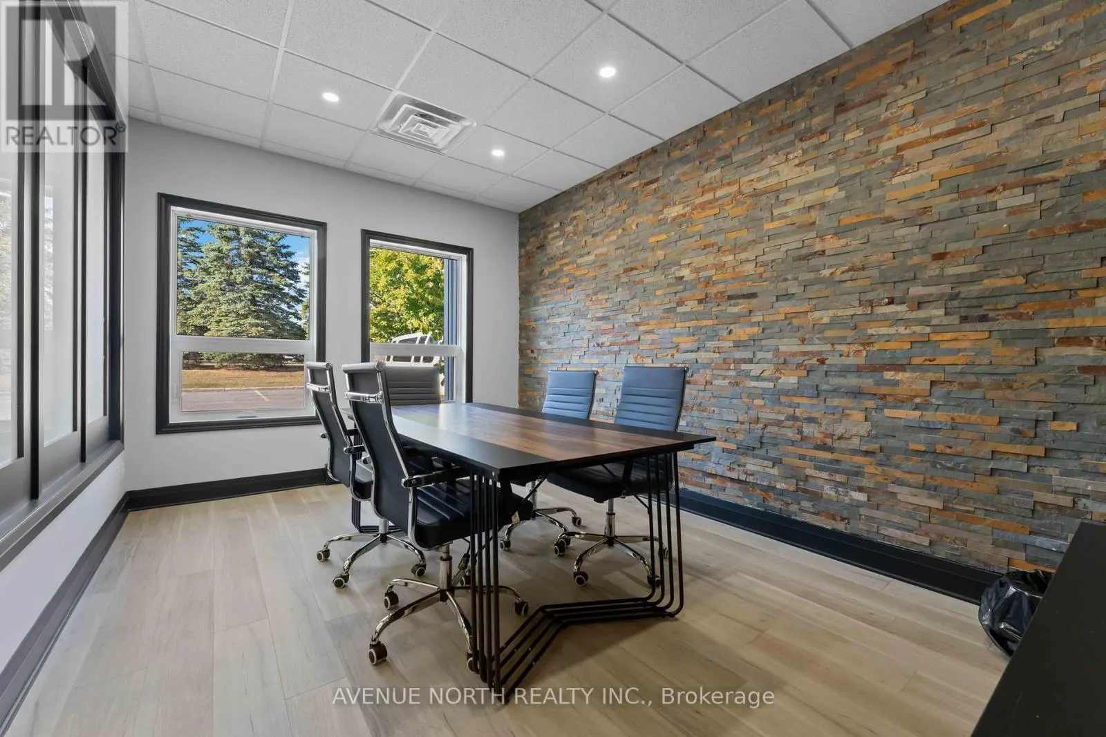 2285 ST. LAURENT BOULEVARD